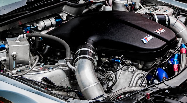 BMWのエンジンからオイル漏れ BMWのエンジンからオイル漏れ